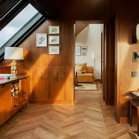 Madame Reve Hotel Parigi