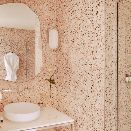 Madame Reve Hotel